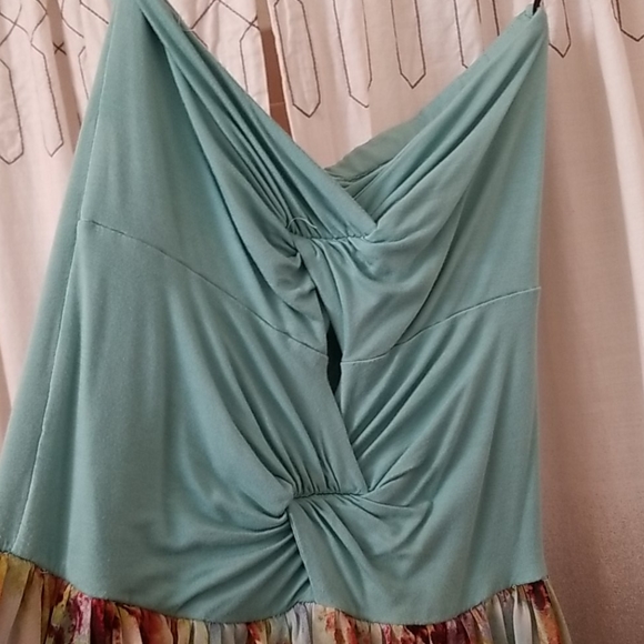 Strapless dress💛 - Picture 2 of 3